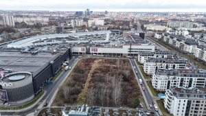 Zbiornik retencyjny na Łacinie - widok placu budowy przed rozpoczęciem prac z perspektywy lotu ptaka