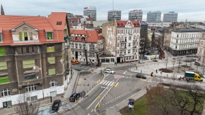 Skrzyżowania ulic Taylora i Kościuszki  - widok z lotu ptaka w tle budynki Alfy
