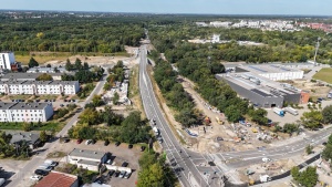 Wiadukt w ciągu ul. Lutyckiej - widok z drona w kierunku zachodnim