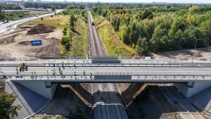 Wiadukt w ciągu ul. Lutyckiej - w tle widoczny wiadukt w ciągu ul. Golęcińskiej