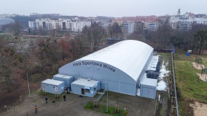 Hala Sportowa Wilda widziana z perspektywy drona