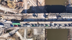 Prace rozbiórkowe na Moście Chrobrego