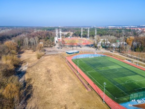 Widok z drona na miejsce gdzie ma powstać hala