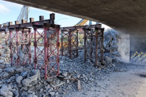 Prace rozbiórkowe i tymczasowe podpory