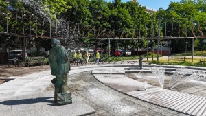 Fontanna na terenie Skweru Zielone Ogródki 
