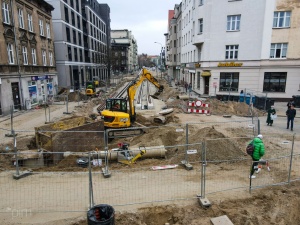 koparka podczas prac nad infrastruktura podziemną