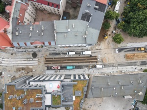 widok na budowane torowisko z lotu ptaka