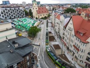 widok na przystanek przy rynku Wildeckim