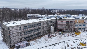 powstajaca szkoła z lotu ptaka