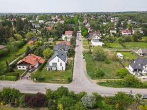 Ul. Admiralska widziana od strony ul. Jachtowej - widok z drona