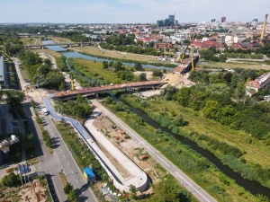 Budowa mostów Berdychowskich widziana z perspektywy lotu ptaka