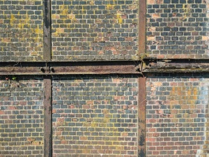 mur z bliska - widoczny zły stan 