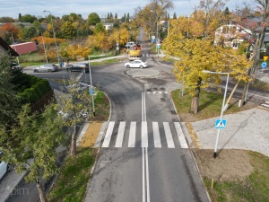 Przejście dla pieszych na ul. Szczepankowo. W tle rondo u zbiegu ulic Ługańska, Michałowo i Szczepankowo