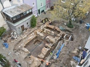 widok na prace archeologiczne z perspektywy lotu ptaka