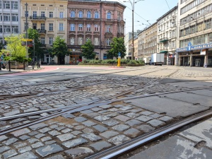 torowisko i bruk u zbiegu ul. 27 Grudnia, Gwarnej i Mielżyńskiego