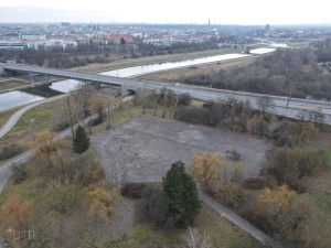 Skwer na os. Piastowskim przed zagospodarowaniem terenu