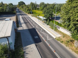 Przystanek autobusowy na wyremontowanej ul. Morasko 