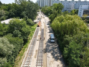 Układanie torowiska na Trasie Kórnickiej