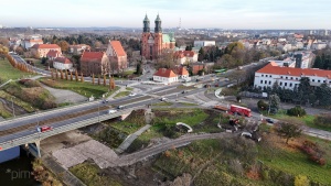 most Chrobrego widziany z lotu ptaka