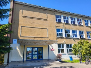 Szkoła Podstawowa nr 77 im. 15 Pułku Ułanów Poznańskich