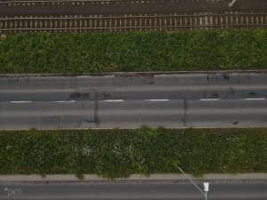 Zbliżenie na  fragment ulicy Warszawskiej przed remontem 